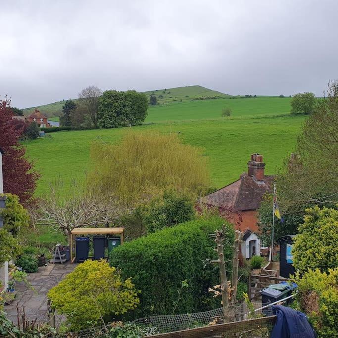 Priory Cottage Westbury  Exterior photo